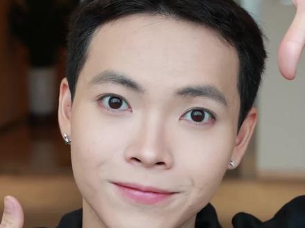 修容其实很简单!五官立体,饱满流畅!#修容 #提亮 #跟着勇仔学化妆#万千快乐dou很简单