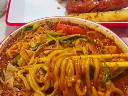 4种头像刘文祥,到底哪家最好吃?! #刘文祥#麻辣烫#紫薯精#美食