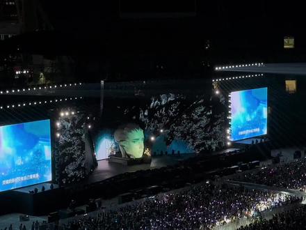福州海峡奥体E1区山顶视角
氛围感拉满!
东拼西凑剪了段视频
其余时间都在嗨了😂😂😂
#现场版live #福州奥体中心 #蔡依林uglybeauty演唱会