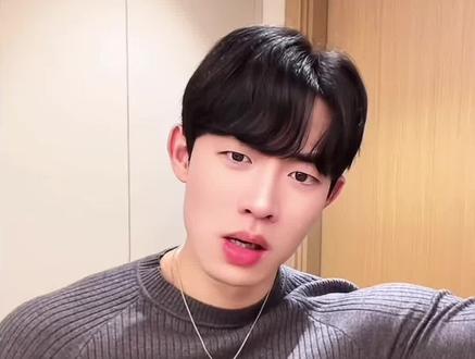 笑死我了,我找茬都说不出这样的话!
(来源:别跟我俩闹了、他是我的韩语外教)
#豆包 #毒舌 #破防就在一瞬间 #搞笑 #网络热梗