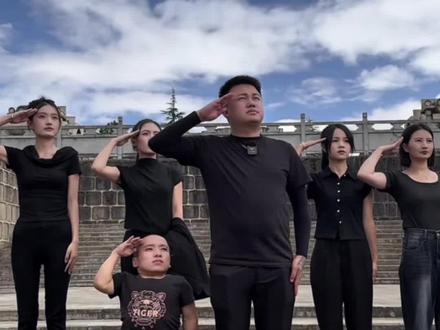 哪有什么岁月静好,只是有人替我们负重前行。云南达摩值得我们每个人学习。@达摩来了 #松山遗址 #松山