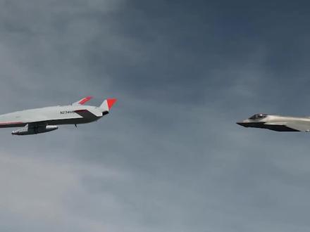 未来标准配置?美国最新MQ-25无人加油机为F-35战机成功加油#军事 #武器 #航空