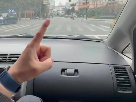 各位董事长:“您的全新法拉利F80已经抵达陆家嘴”#小商的拍车日记#汽车摄影#马王#法拉利f80