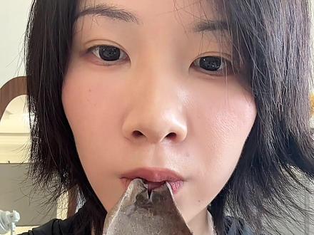 今天变身豌豆射手了
#吸吸 #吸妃 #吸妃回宫 #土豆 #黑土豆