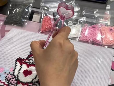 拼拼拼~拼自己画的图开心🥳🥳#拼豆 #拼豆教程 #美乐蒂 #可爱 #三丽欧