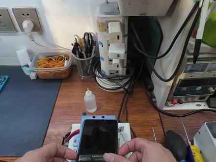 第一视角带你沉浸式体验真我GT大师探索版换电池全过程 #电池不耐用 #手机换电池 #是时候展现真正的技术了 #第一视角 #专业维修