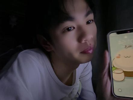 不知道有没有人和我一样,一到半夜就犯饿,饿的睡不着那种!谁懂啊!谁懂!😭😭🫠#大学生 #搞笑 #内容过于真实 #谁懂啊 #夜宵