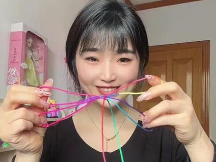 蜻蜓来喽~过年没事学起来,满满童年回忆,这是怎么做到全国统一的#翻花绳 #童年回忆 #抖音手艺人 #手指锻炼#上热门