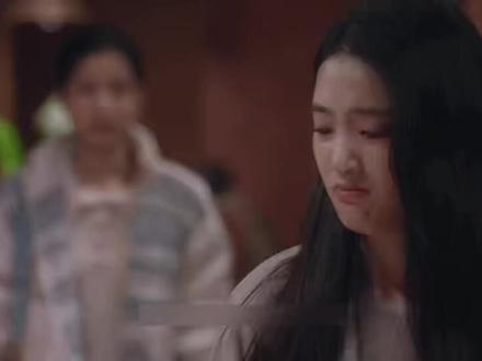 第21集/姜颖找茬泼段嘉许,桑稚当场反击,这才是爱情该有的样子#偷偷藏不住#赵露思 #陈哲远 #桑稚段嘉许 #影视解说