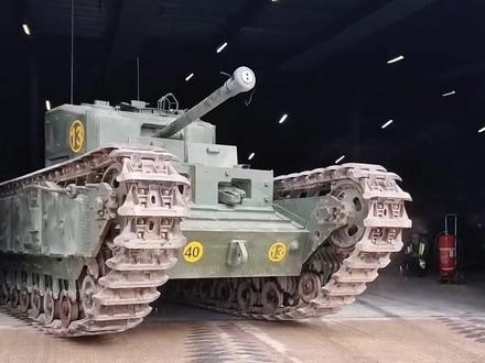 丘吉尔步兵坦克:二战中势不可挡的英国坦克 #军事科普#武器科普#军事科技#军迷发烧友#涨知识