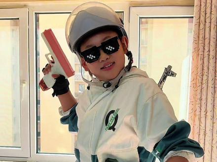 新春的最后一轮限时表情包终于来了#抖音真好玩 @抖音表情 身为抖音限时表情包宣传大使的小周必须要给大家安利一下#抖音宣传小达人 这次的表情包可是和平精英的呦!@和平精英 要帅气有帅气的,要软萌有软萌的,要科幻有科幻的!怎么样?!快来试试吧!#爷俩的快乐生活 #在拍一种很新的vlog 你们也都来试试吧我的抖友们@徐鹿宁🐟 @亮小亮🚶🏻 @大胖儿【唐山星越L车友会】 @小毛驴儿 @小娜向前冲 @怿想天开 @小扬599 @泪