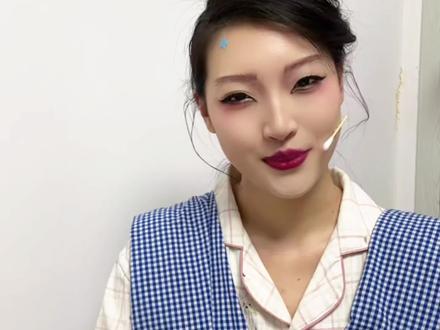 #乌兰图雅 #随橙想呢 #反耳 #古力 #模仿 随橙想呢,这反耳增加了小涂鸦的自信