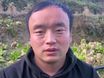 我要你时你便是这地里的唯一,我弃你时你与这杂草何异!#记录真实生活 #种地悟道#农村生活 #情感 @乡村龙太子