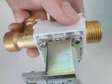 #上热门话题🔥🔥🔥 #电磁阀清洗#水控机不出水#电磁阀关不住 电磁阀进杂质怎么清洗,怎么解决?