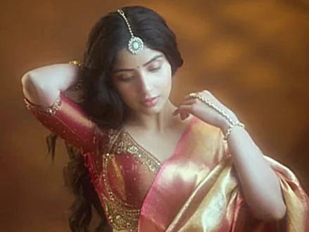 印度的情歌很直白
#印度#印度美女#sajjna#音乐分享