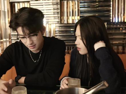 我们可以谈天谈地,唯独不能谈论我们是什么关系 @苏予. @张万年 @