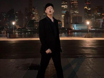 什么是上海男人?#妹妹dancing #妹妹擦路 #上海男人#沪语摇#穿着西装去跳舞