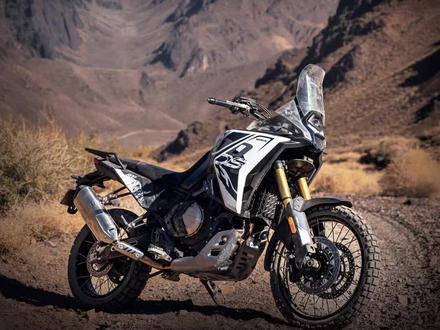 炸裂!无极DS800X突然发布,性能配置快速解读#无极DS800X #ADV #硬派ADV