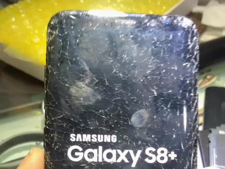 稀碎的三星s8+ 曲面换外屏