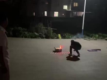 天空之城跟水母还是挺好看#烟花秀