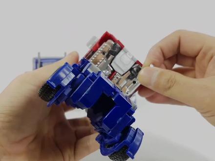 变形金刚机器人变身成功 卡车积木玩具拼装游戏