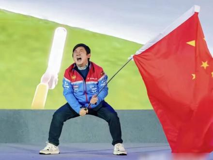 #张雪的逆势是一部奋斗史 从修车少年到世界冠军,这一次,中国引擎让世界听见了轰鸣!#张雪机车连续夺冠 #张雪机车 #张雪 #WSBK