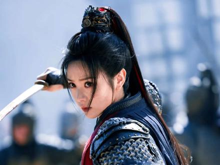 侯爷长玉假戏真做热吻 #逐玉 #张凌赫 #田曦薇 #电视剧逐玉