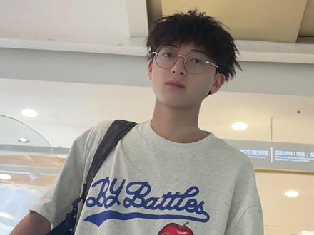 #素人改造 #安化男士发型设计 #摩根碎盖 在安化的男生,什么叫一个发型改变一张脸,看完你就知道了!