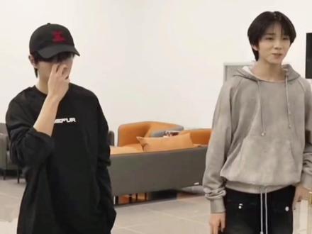 如果代价是少年的勇敢和真心,或许枳妹们可以不要这张合照 #橹穆 #271199 #lm #跨代双人卡