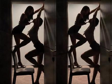 闺蜜重聚拍这个,门框变装转场教程来了 门框变装转场 门框系列 我想要占据你
#闺蜜重聚转场教程 #我想要占据你 #剪映 #闺蜜重聚拍这个 #闺蜜合照转场教程 闺蜜转场简单视频怎么拍 三人见面转场教程 闺蜜重聚拍这个特效 闺蜜重聚拍这个转场教程 闺蜜一起拍的视频最近火的转场 闺蜜久别重逢转场视频制作 闺蜜重聚拍这个 闺蜜重聚转场视频 闺蜜转场简单视频怎么拍 闺蜜一起拍转场视频教程 双人转场视频闺蜜 闺蜜合照转场 闺蜜转场合拍视频 闺蜜重聚拍这个三个人 闺蜜重聚拍这个特效 闺蜜重聚拍这个转场 闺蜜重聚拍照姿势 闺蜜聚会一起拍的视频 闺蜜久别重逢视频怎么拍 闺蜜时隔好久重聚的视频 异地闺蜜情 异地闺蜜合拍视频 异地闺蜜情感动画 异地闺蜜情感 异地闺蜜 闺蜜异地视频 异地闺蜜见面转场 异地闺蜜同屏合拍 异地闺蜜同框视频 异地闺蜜同框 异地闺蜜同框拍照 异地闺蜜合拍视频 异地闺蜜合照 异地闺蜜同屏 异地闺蜜拍隔空拼接照 姐妹异地合拍视频 姐妹异地合拍 姐妹异地合拍拼接 姐妹异地视频合拍然后转场两个人一 姐妹异地手势舞 姐妹异地合拍素材 姐妹异地合拍视频抖音最火 异地好朋友隔空合拍 三人见面转场 四人见面转场 三人见面转场视频 三人见面转场手势舞 三人见面转场视频剪辑 三人见面视频 三人见面转场视频看电影 三人好朋友见面转场 三人见面转场音乐 闺蜜重聚拍这个四人 闺蜜重聚拍这个搞笑 闺蜜重聚拍这个8 闺蜜重聚拍的视频