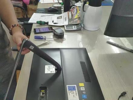 联想一体机维修2更换硬盘