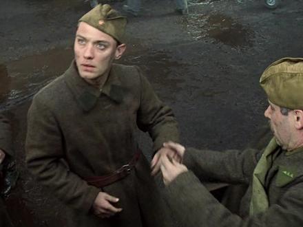 两名王牌狙击手的对决 #战争电影 #兵临城下 #经典电影