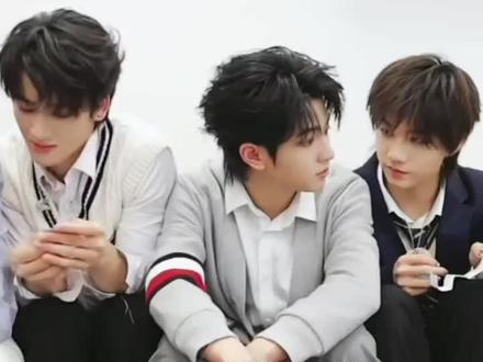 15岁的人有很多但是此刻穆祉丞脑子里想的只有15岁的王橹杰 #橹穆