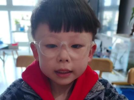 折星星
#手工折纸#星星的折法 #儿童折纸 #幼儿折纸 #简单折纸 #折星星