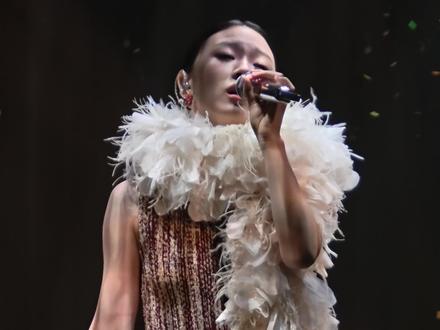 又解锁一套新皮肤的dearfriend #单依纯 #dearfriend #单依纯大连演唱会 #单依纯纯妹妹巡回演唱会