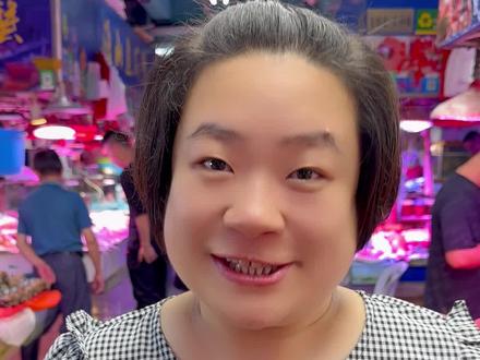 长相凶猛的深海巨物大王具足虫到底是什么味道!#海鲜老板娘 #满⼩饱超级新品