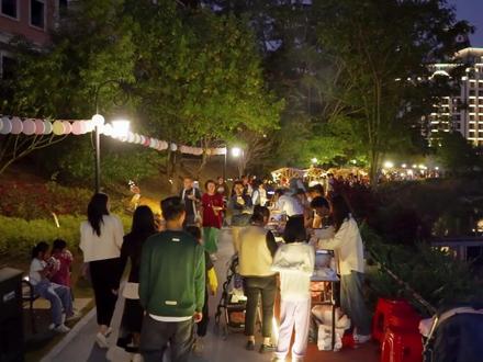 住在这种地方,你每天晚上几点回家#夜市 #惠州房产 楼盘