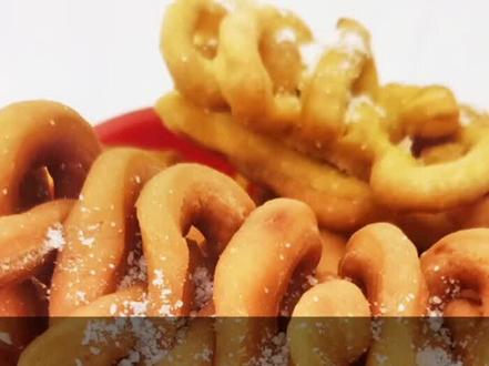 奶奶说,小时候你最爱吃的就是油花花,但现在吃着油花花,却见不着奶奶了,感谢抖音平台的回忆!#我在山西寻找春天