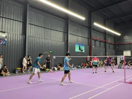 【開能杯】博宽体育和大学特招的高强度对抗 开始时屏幕左侧为博宽体育,右侧为同济特招生,最终博宽体育以一路小优势取胜。#羽毛球比赛视频 #羽毛球实战对抗 #高水平 #男双