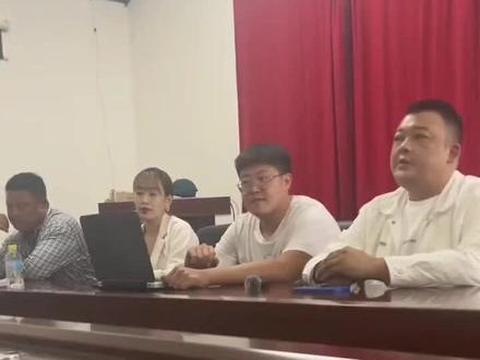 招聘高级品酒师,喝了这么多年酒了,难不住我的