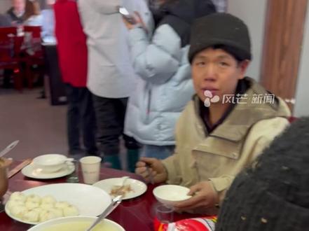 #荒野求生14人进入决赛每人获两万 张家界七星山荒野求生赛第41天,14名选手究竟几天洗一次脸?“两天没洗、体检的时候洗了...”,林北刚洗的脸却没几天不洗的干净?#张家界七星山 #荒野求生 #荒野林北