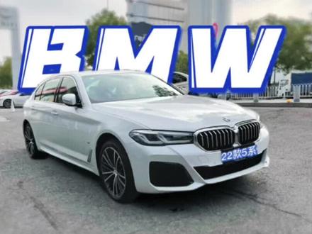 宝马 解锁时车辆时 前部照明灯亮不亮
‘问候与照明’好像只有问候,还是叫迎宾灯比较合适 #宝马 #每天一个用车知识 #汽车使用说明书