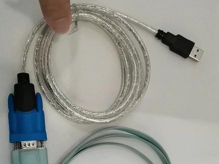 很多朋友不知道调试#交换机 #路由器 的console线是哪种,今天讲解一下 #网络工程师