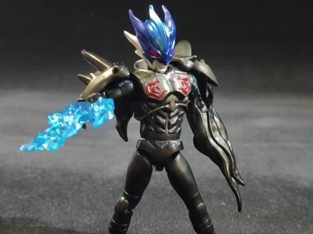 暗夜之王托雷基亚登场!超多小劲胶等你来!
#布鲁可积木人#布鲁可奥特曼#布鲁可积木人自改#布鲁可积木人改造