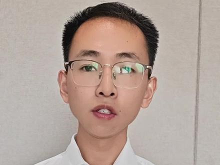 曹城镇中学正式挂牌博宇西校区
网上出来很多酸酸的声音,是不是挂羊头卖狗肉?教育也玩起了移花接木?什么换汤不换药?
但是其中一条评论我觉得说的很中肯:
“只要有博宇两个字,就不会太差,不信看看致远学校改成一中北校区录取分数线仅次于老一中,今天你看不起镇中,明天博宇西校区你高攀不起。”
我想请问一下各位,哪一个老师他不是凭真实实力考上来的?我个人认为学生的成绩好和坏,他跟老师的关系真的不是太大, 学生成绩好坏99%靠的学生自己,1%靠学校管理,老师水平都差不多,关键在老师负不负责,这个要靠学校来抓,在一中能考上清华的,放到三中也能考上,只不过一中把这个人抓走了 就这么简单。整天喊换汤不换药的,把清华附中的老师叫来教你孩子,你孩子一定能考上清华?清华附中的孩子来到镇中,人家就考不上985?其实一个学校最重要的是生源,其他都是次要的。
今年是第一年,三年之后,我相信博宇西校区一定会彻底翻盘,它将成为咱们曹县很多学生遥不可及的梦!