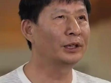 谈起儿子辍学哽咽落泪,吴宜泽父亲感叹:没回头路了