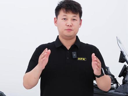 ios26图标如何调整? 苹果用户在升级ios26之后,车机投屏上的图标和文字如果太小,可在车机界面的「设置」菜单里选择「显示屏」,将「智能缩放显示」功能关闭即可。#HFK #HFK车机 #HFK智能车机 #ios26 #carplay