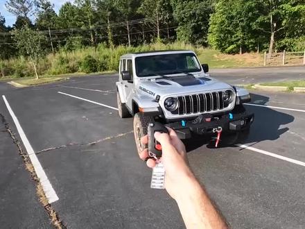 2024款Jeep牧马人4xe PHEV 第一视角试驾 #懂车帝 #Jeep #牧马人4xePHEV