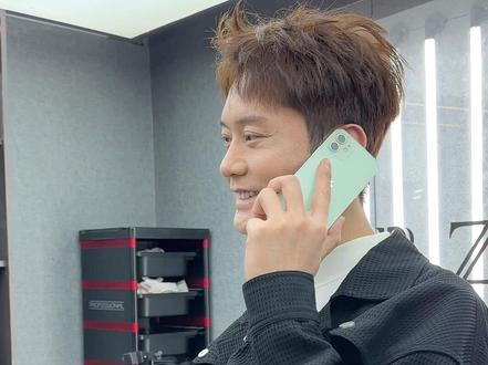 #附近哪里做头发好 #银川哪里做头发好 #同城美发店推荐 #凌乱的头发 #剪发前vs剪发后 你们说这个小哥哥适不适合圆寸?