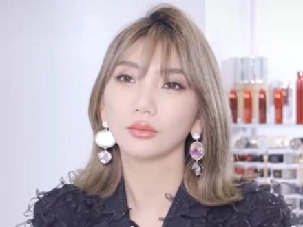 揭露化妆师眼里的陈都灵。#陈都灵 #文潇 #陈都灵文潇 #化妆师对陈都灵的评价